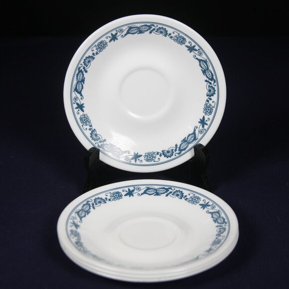 Four Teacup and Saucer Sets in the Corning Ware Corelle “Old Town Blue” pattern - Picture 5 of 7